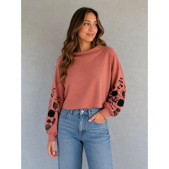 Unbranded Sweaters - Boho Embroidered Top Size 1X Pink Floral Sleeve Relaxed Fit Pullover EUC